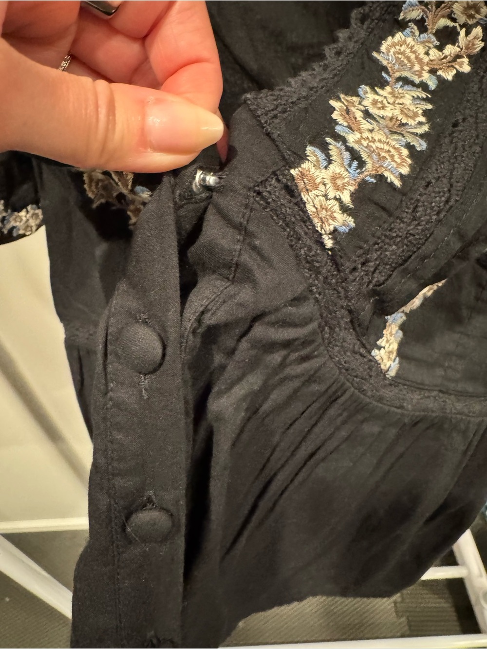 Abercrombie & Fitch Black V-Neck Puff Sleeve Embroidered Button Front Top - Picture 3 of 6